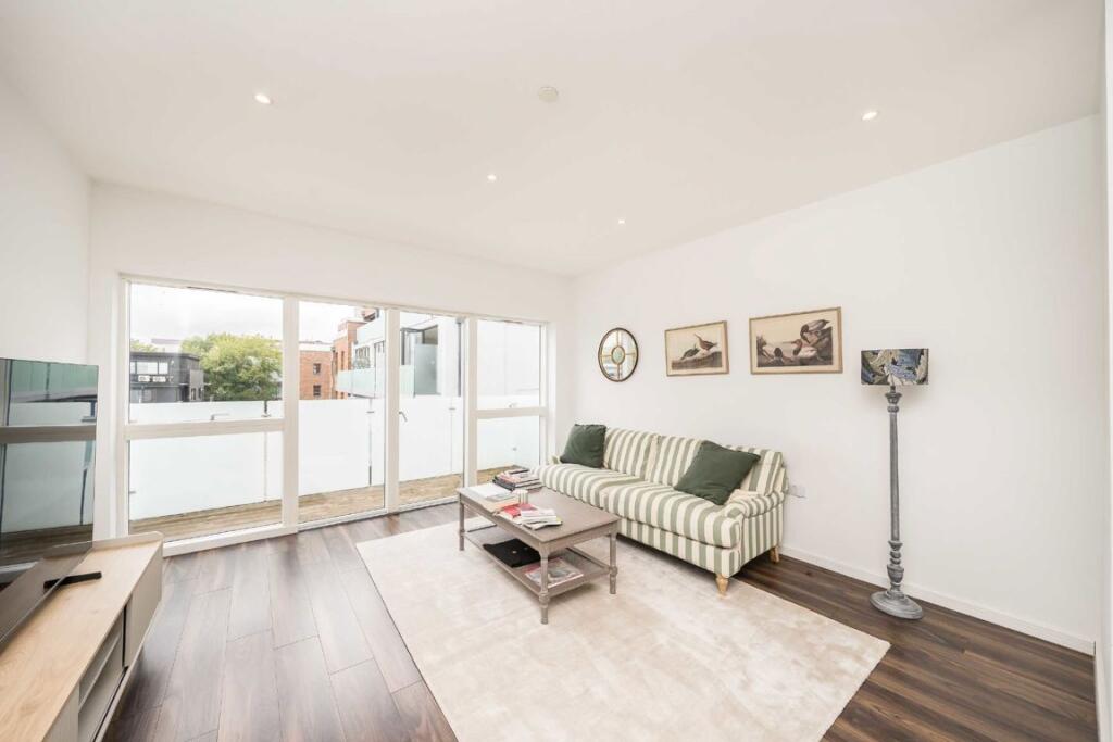 House in London - View 3