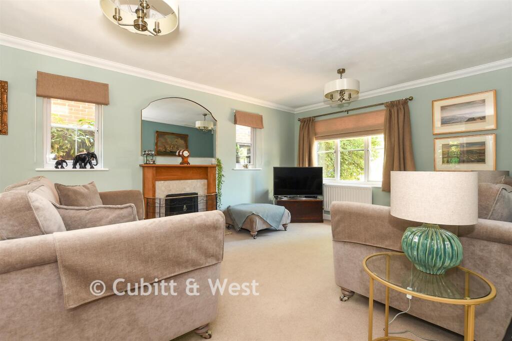 House in Redhill - View 2