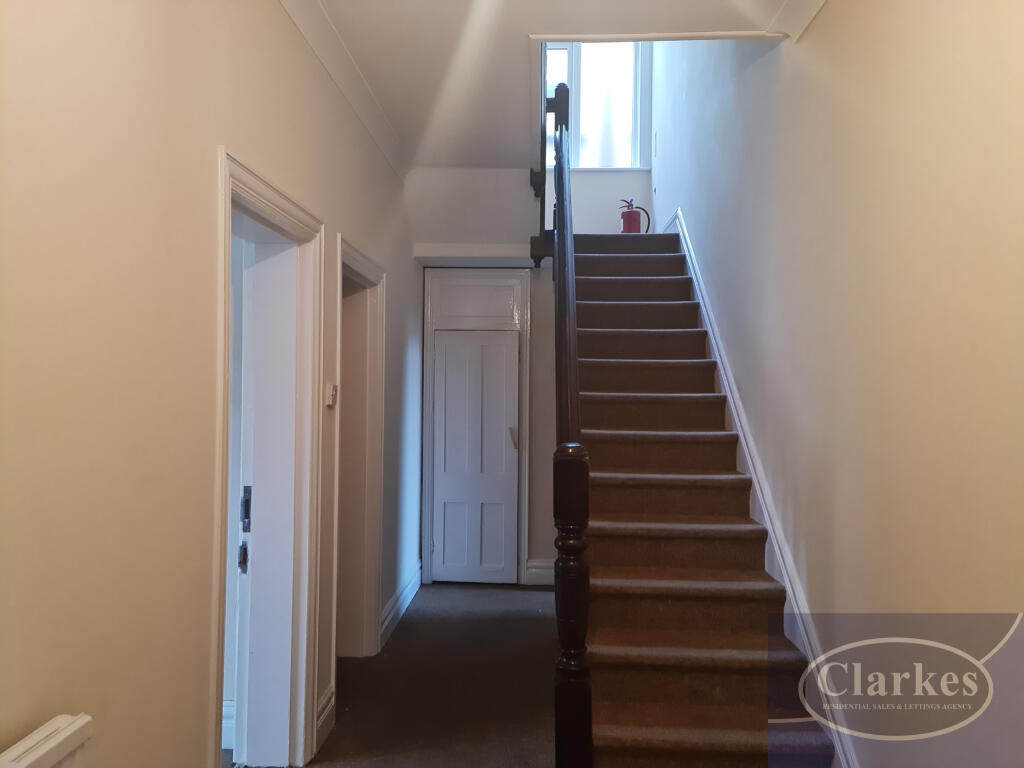 Fitzharris Avenue, Winton, Dorset photo 4