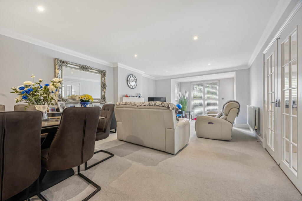 Apartment in Reading, St. Nicholas, Hurst - View 4