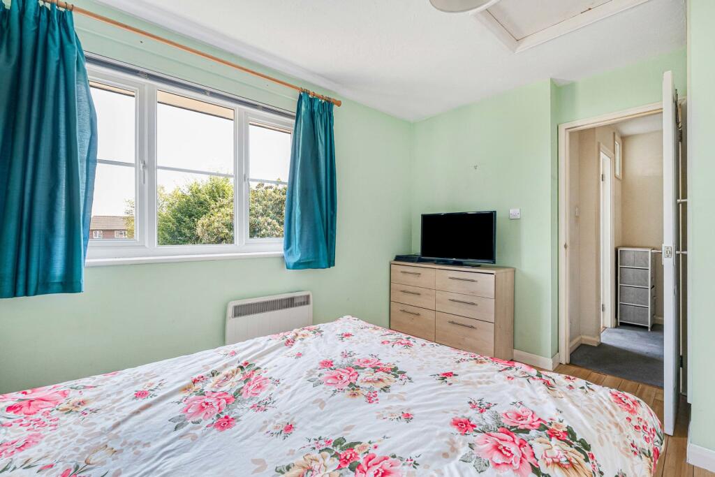 House in Twickenham - View 4