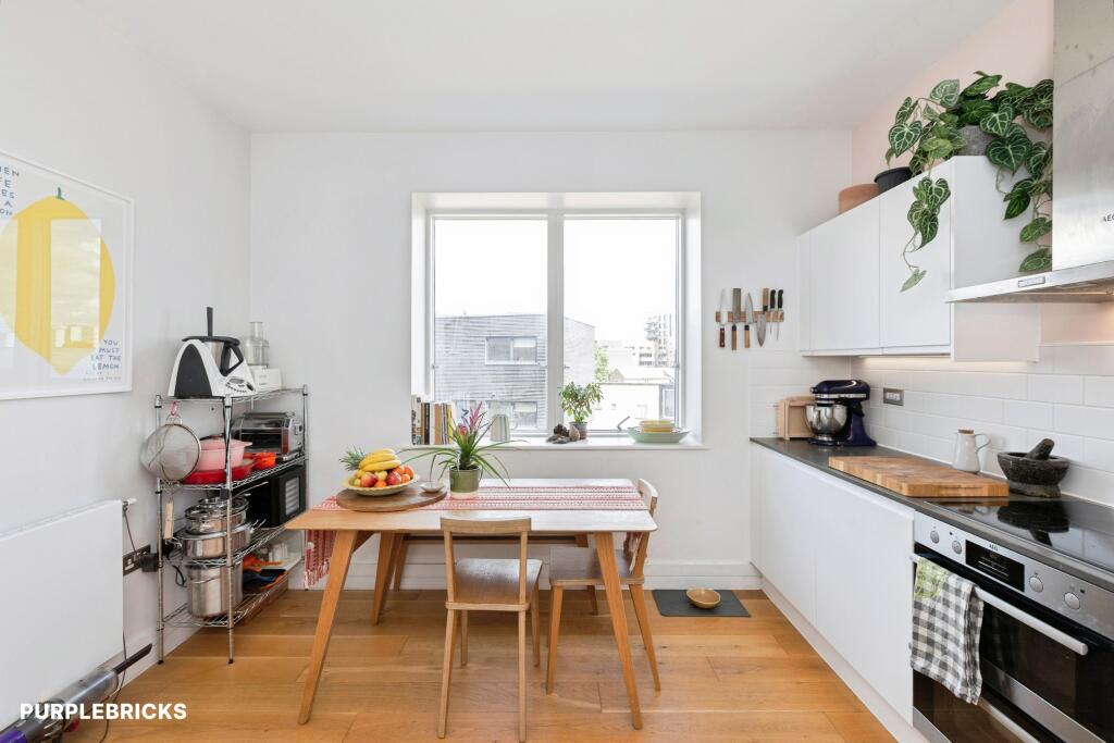 Apartment in London - More