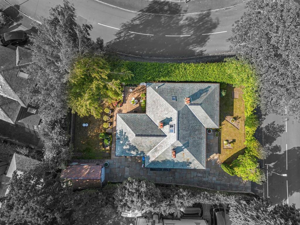 Clarence Road, Hale, WA15 photo 2