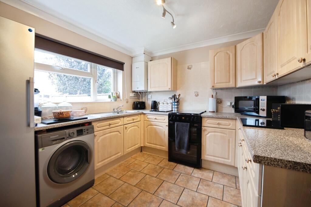 House in Fareham, Hampshire - More