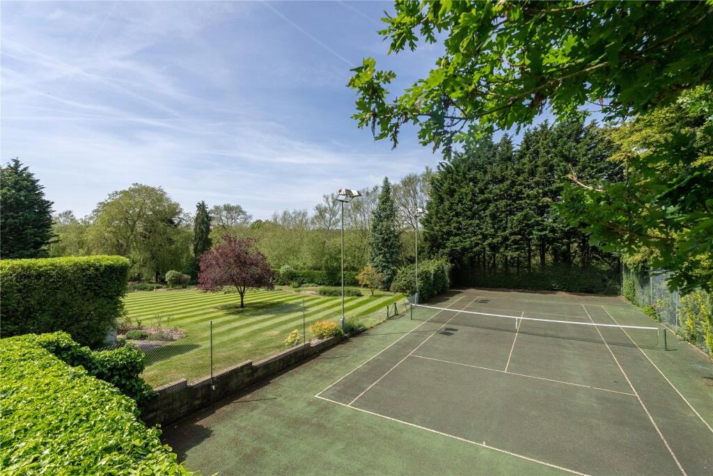 House in London, Raynes Park - View 4