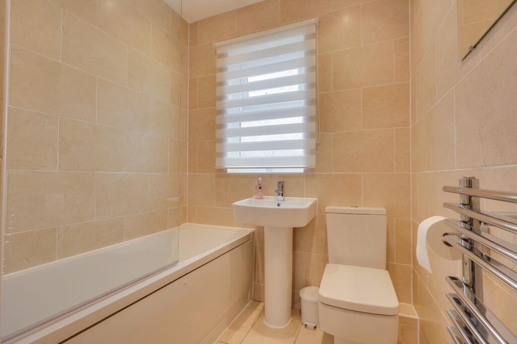 House in Southampton - More