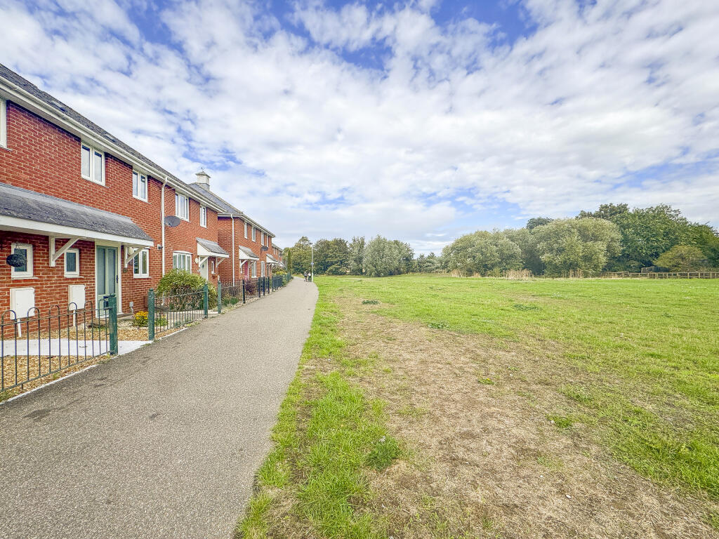 Periman Close, Newmarket, Suffolk photo 2