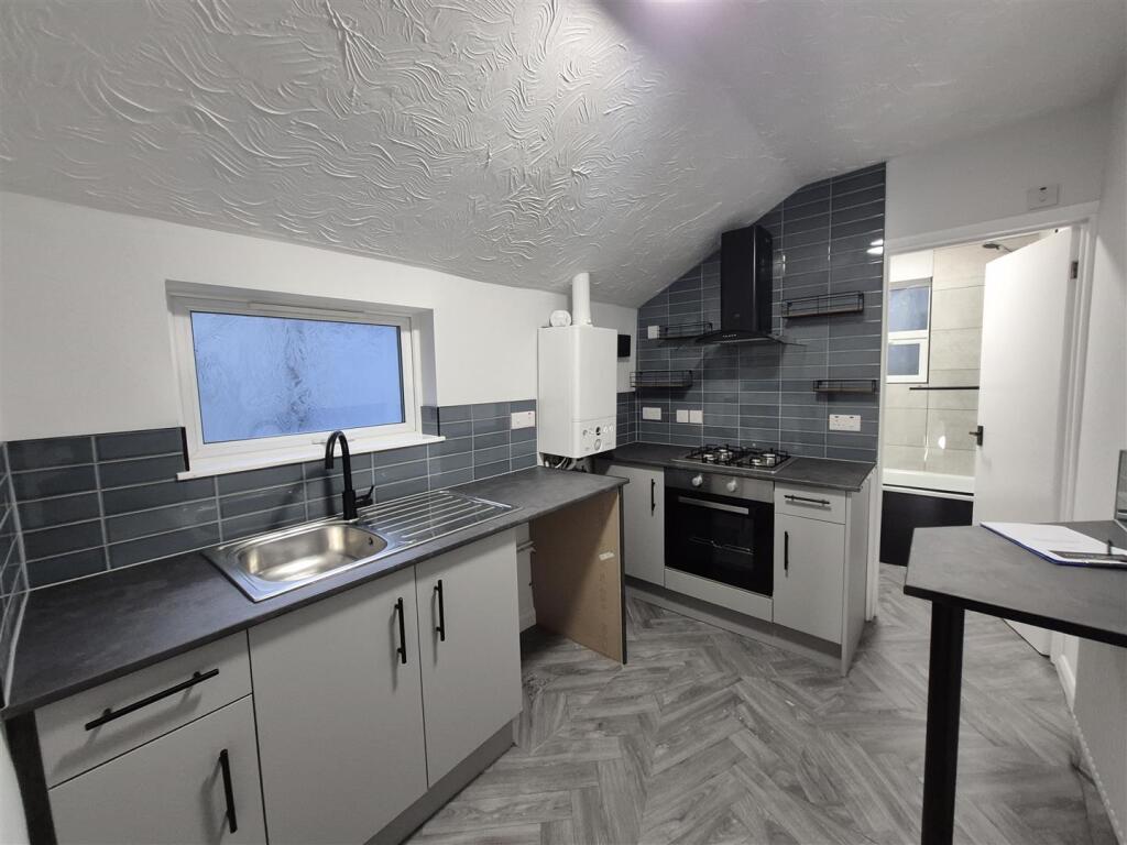 Apartment in Northampton - View 4