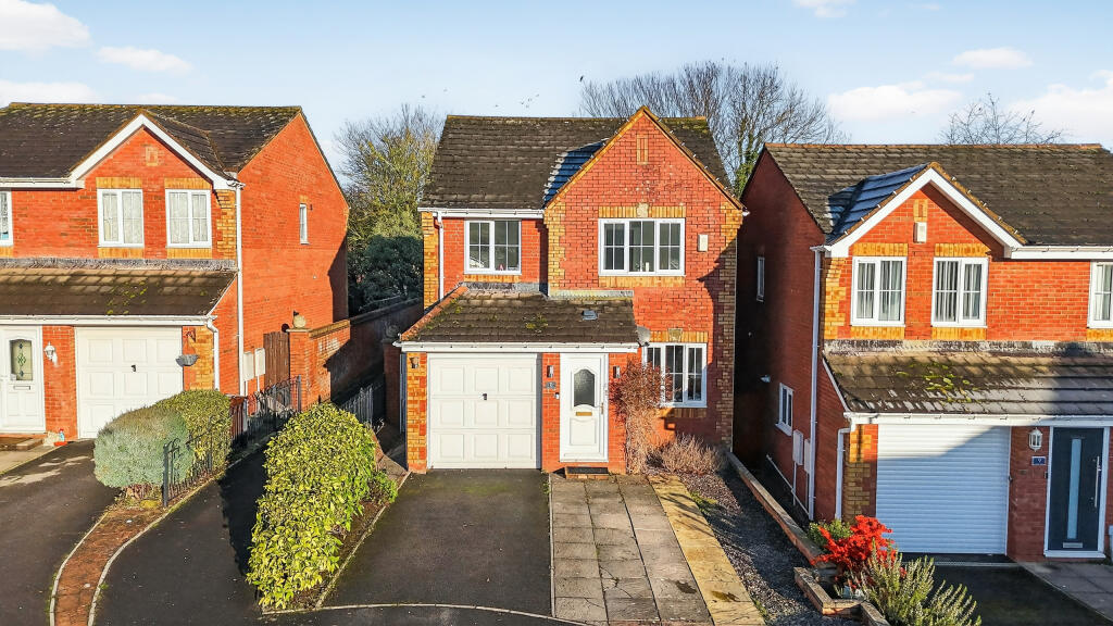 Main image of property: Linnet Dene, Cullompton, EX15 1UF