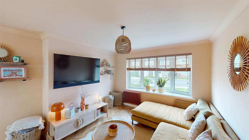House in Cowbridge, Llanblethian - View 4