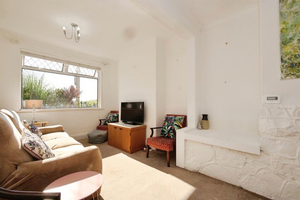 Main image of property: Oak Street, Gilfach Goch, Porth