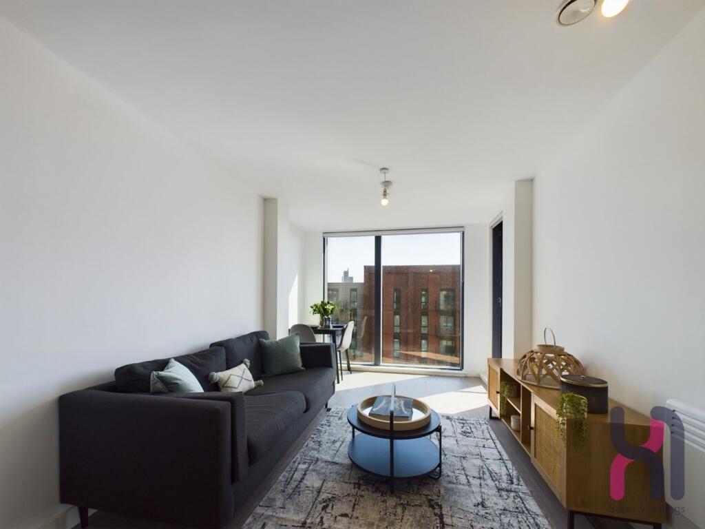 Apartment in Salford, Greater Manchester - View 5