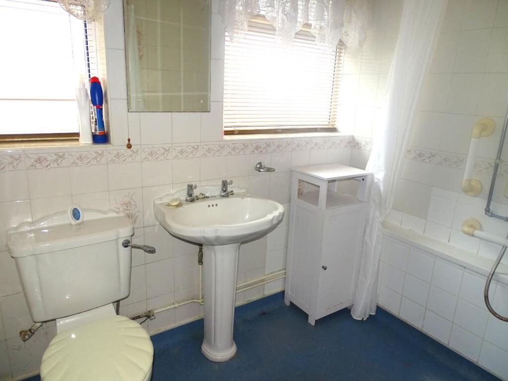 Elms Drive, Chelmsford photo 4