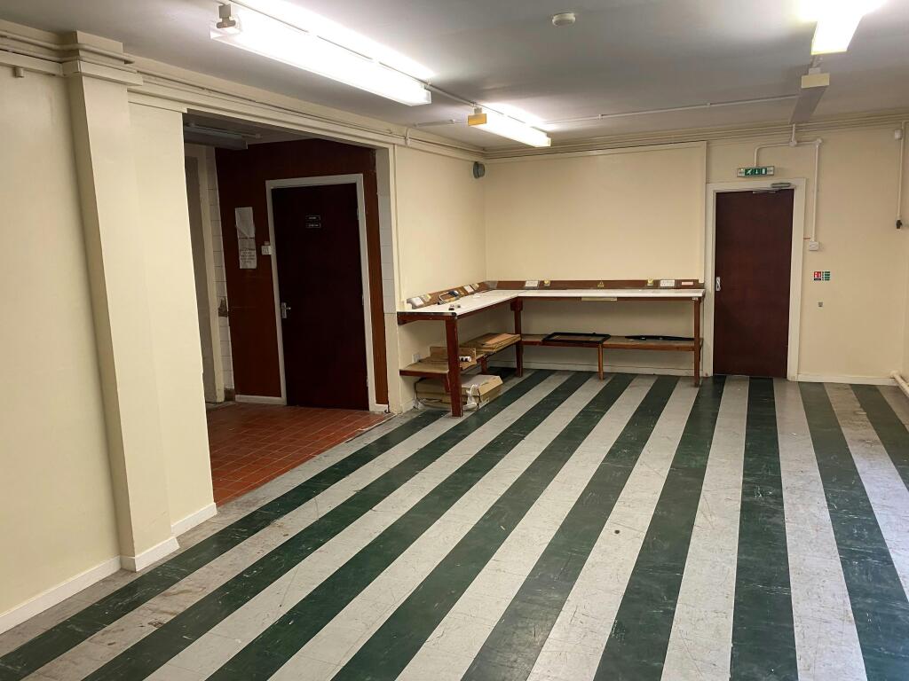Inside3.jpg