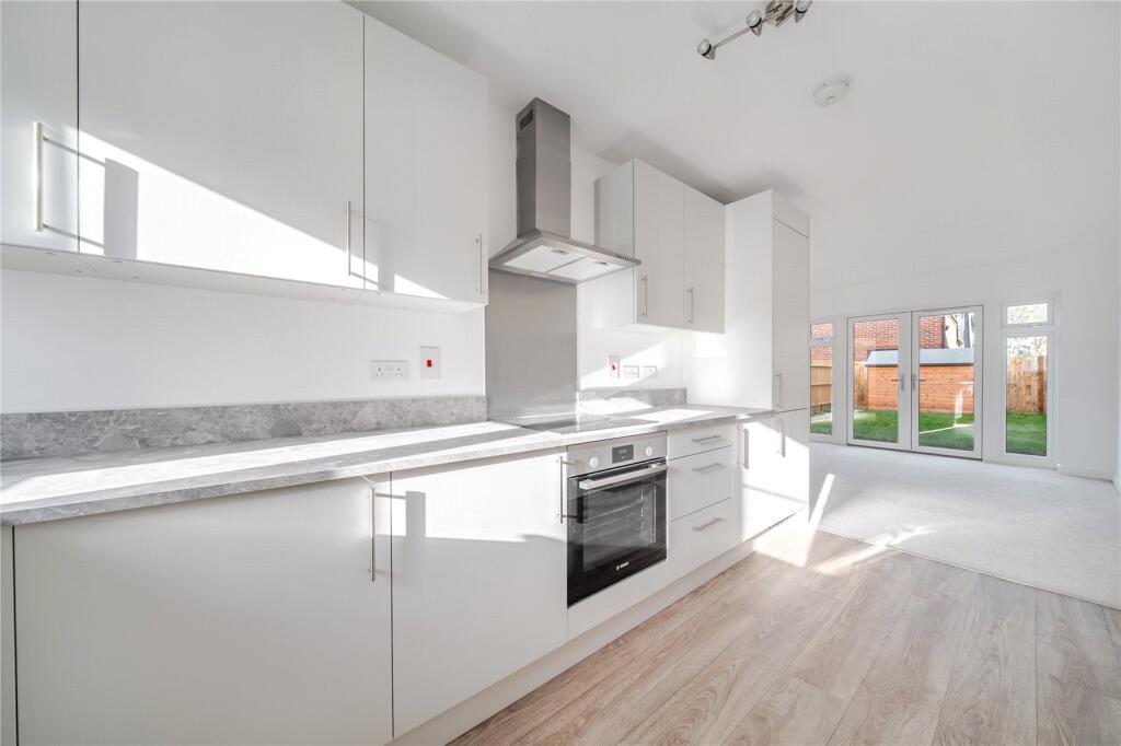 Florence Close, Send, Woking, Surrey, GU23 photo 3