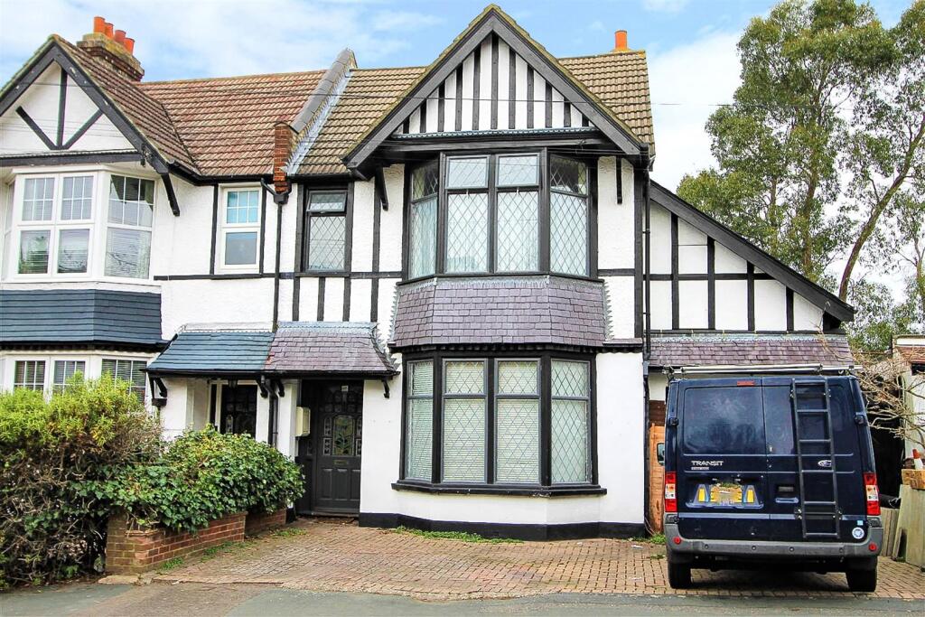 Main image of property: Cumnor Road, South Sutton