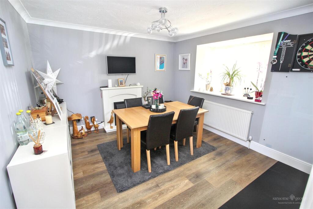House in Purley on Thames, West Berkshire - View 5