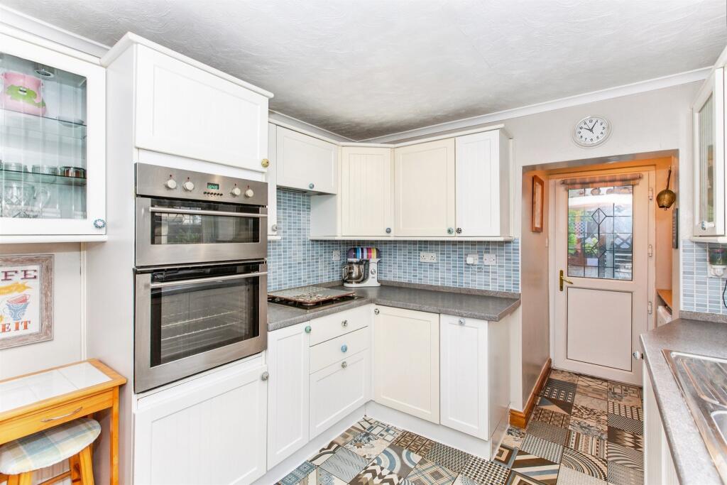 Market Road, Thrapston, Kettering - View 5