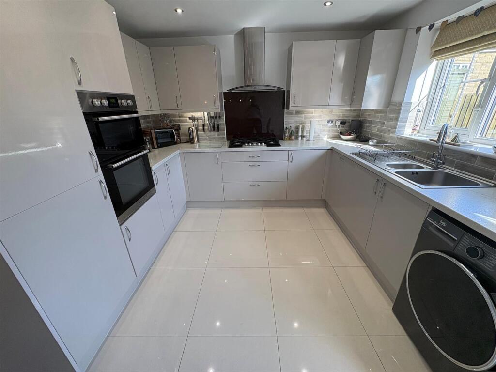 Additional image 3 of Cross Lane, Queensbury, Bradford