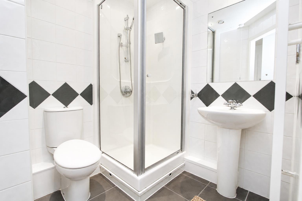 Apartment in Leeds - More
