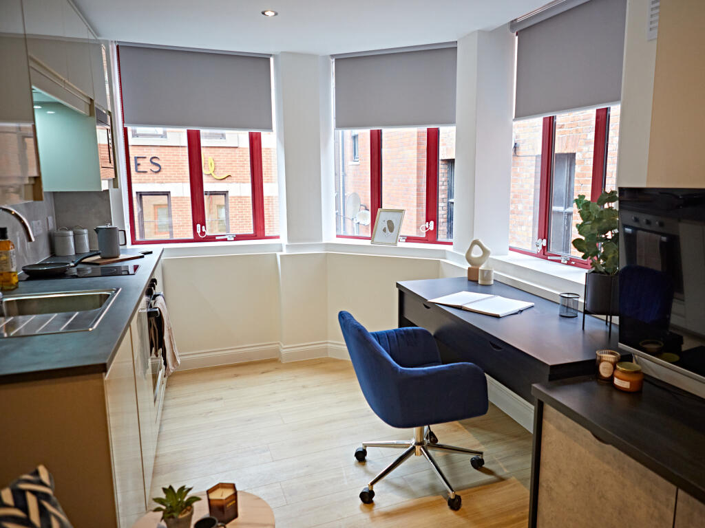 Main image of property: Apt 11, 113 The Headrow #135387