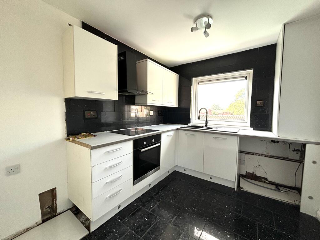Prospero Close, Rubery, B45 photo 5