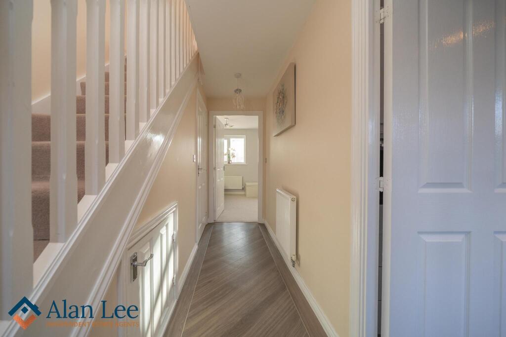 Wallbrook Avenue, Macclesfield, SK10 3GL photo 2