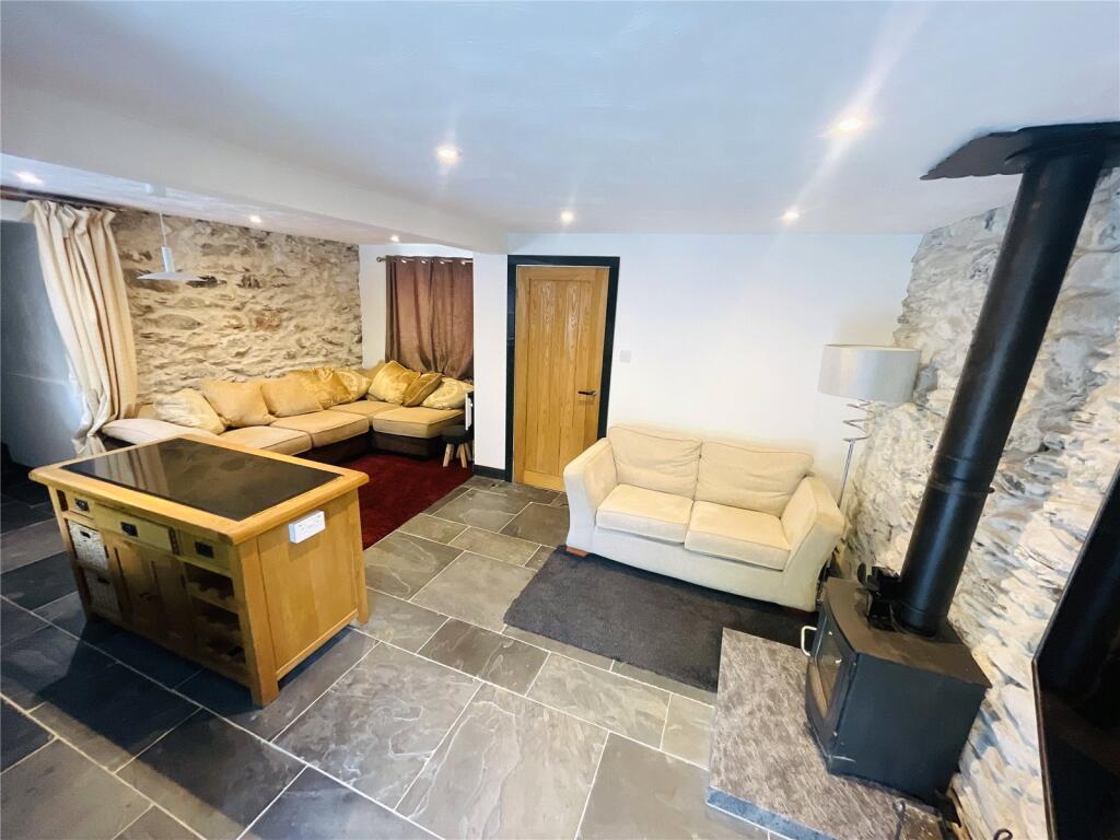 Caernarfon Road, Beddgelert, Caernarfon, Gwynedd, LL55 photo 2