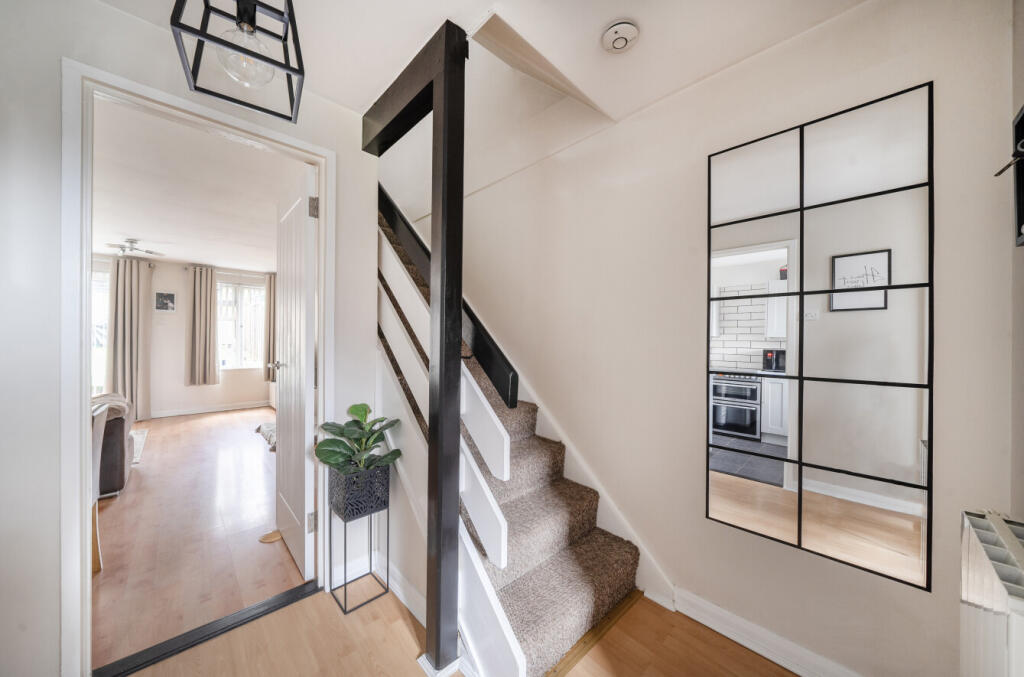 House in Bracknell - View 3