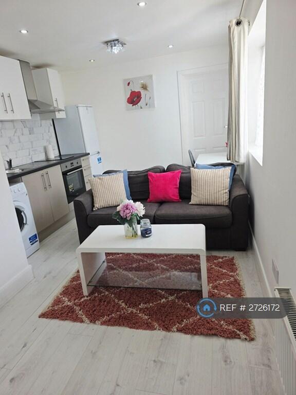 Main image of property: Bath Road, Maidenhead, SL6