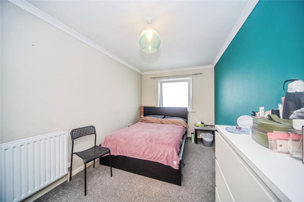 Apartment in Southampton - More