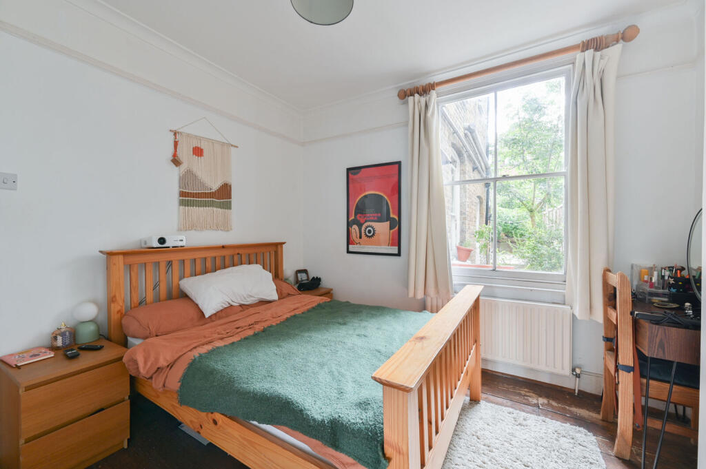 Apartment in London - More