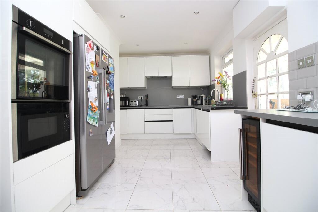 House in Southampton - View 2