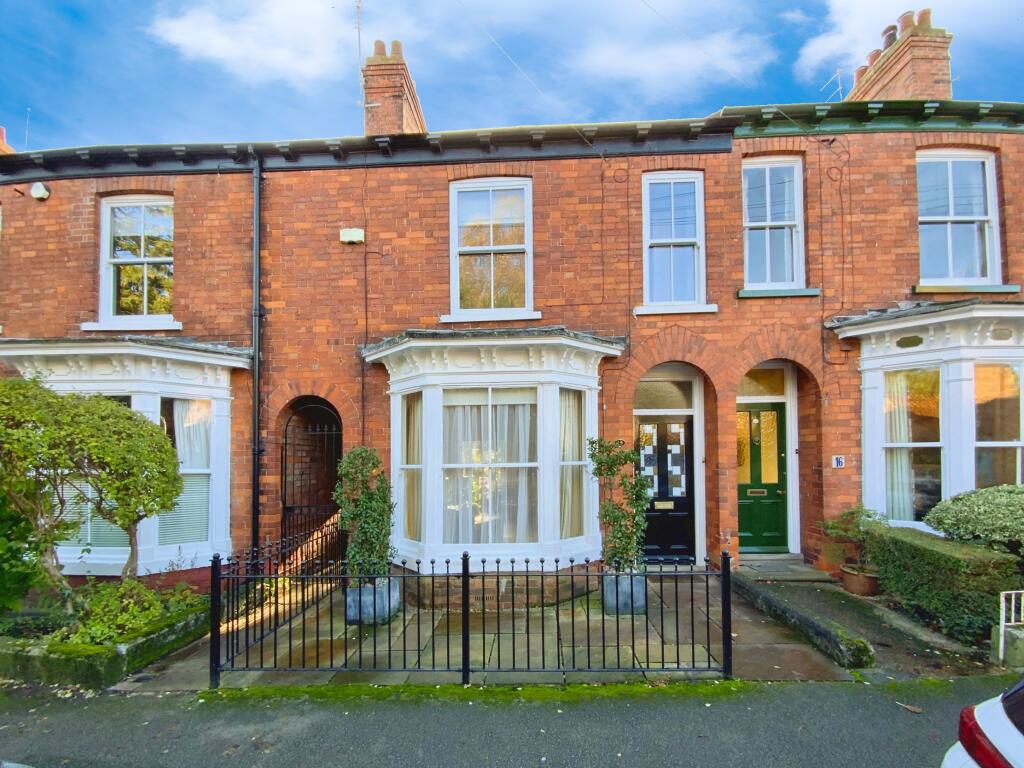 3-bed terraced on Arlington Avenue, Cottingham, HU16, £315,000