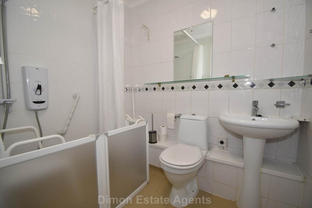 Homefort House, Stoke Road, Gosport photo 4