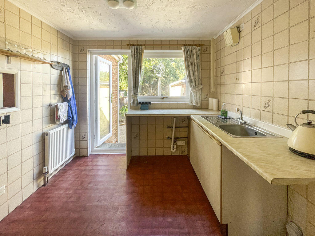 Westbury Court, Hedge End photo 4