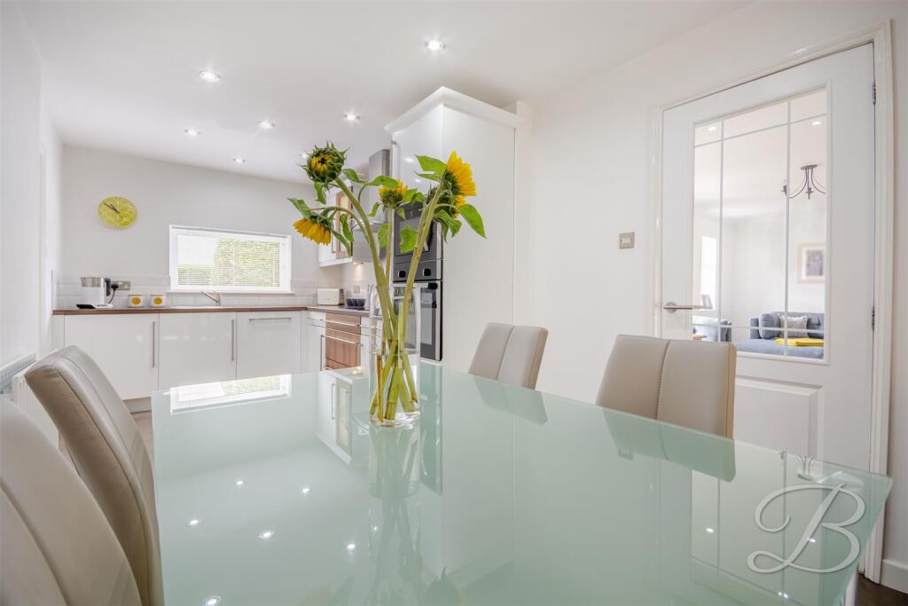 Hawksworth Avenue, Forest Town, Mansfield - More