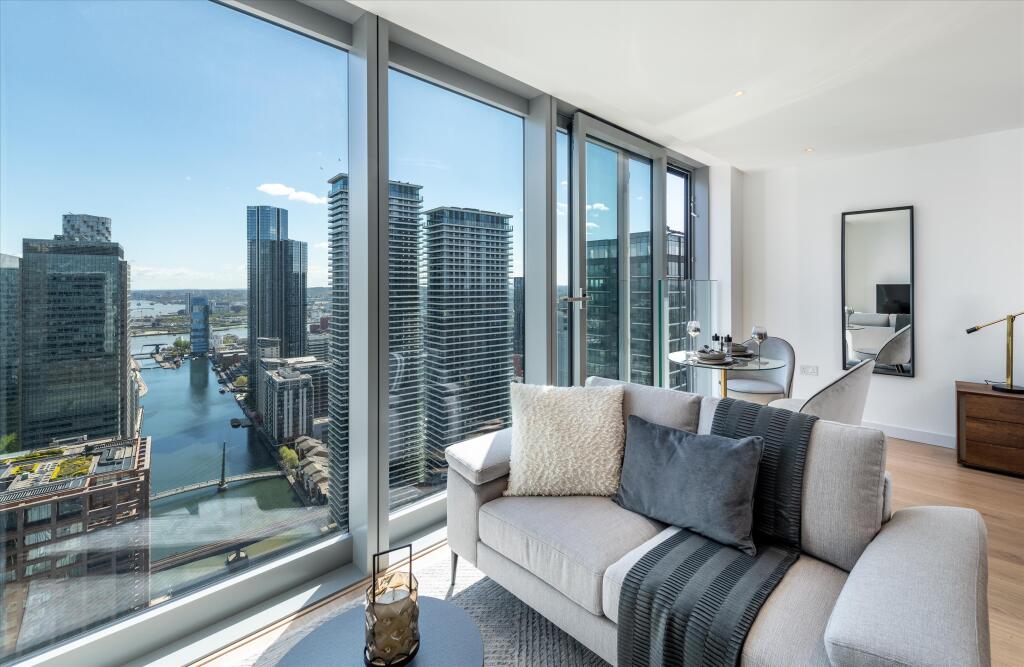 Main image of property: The Landmark Pinnacle, Westferry Road, Isle Of Dogs, London, E14