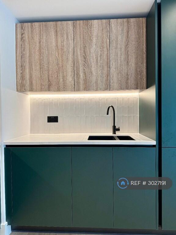 Apartment in London - More