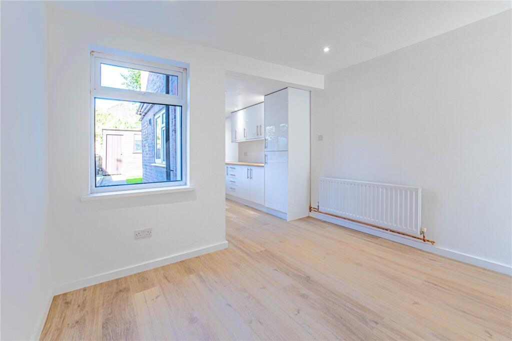 House in Hemel Hempstead - More
