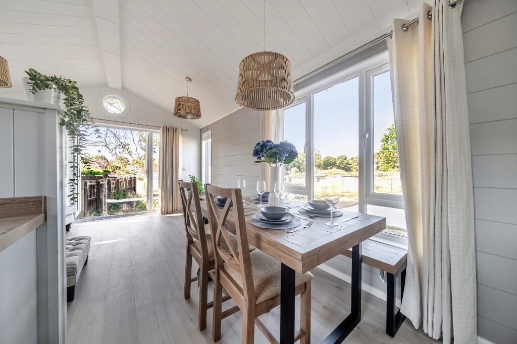House in Ipswich - View 3