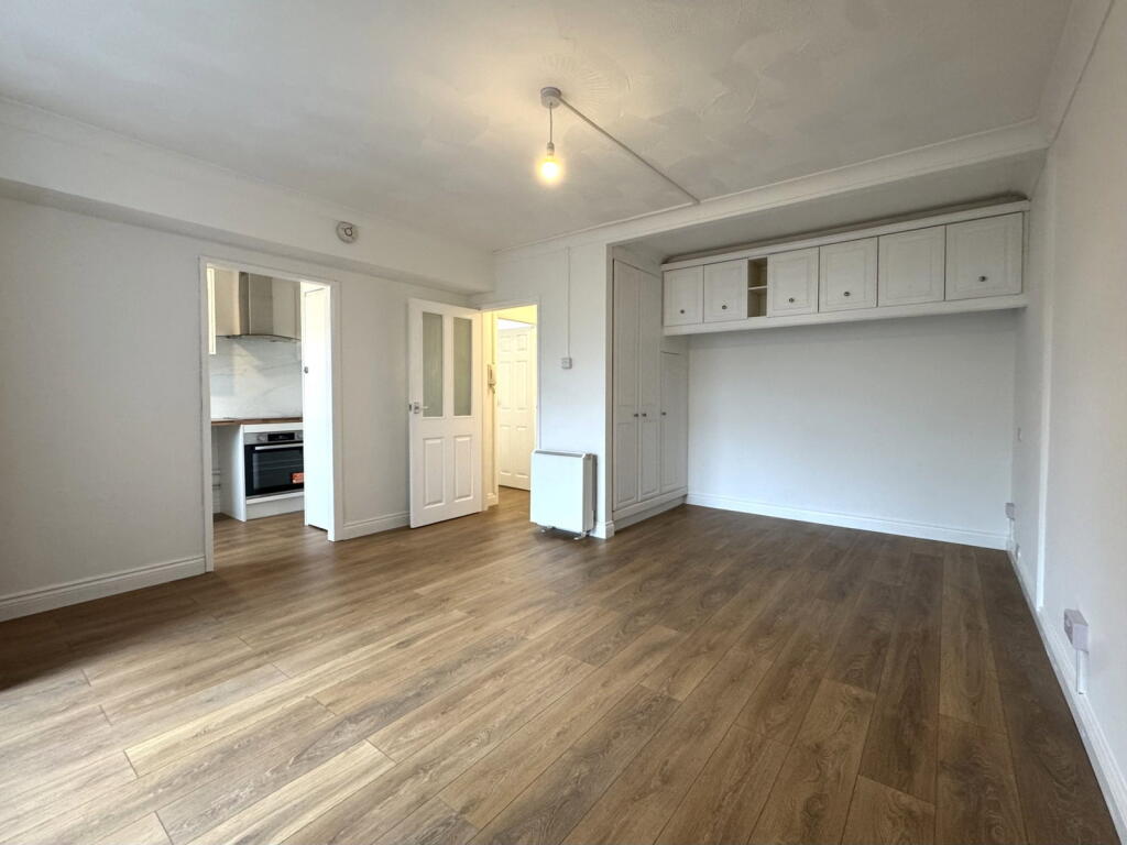 Apartment in Brighton - View 2