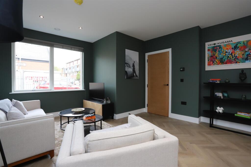 House in Manchester, Brunswick, Chorlton-on-Medlock - View 5