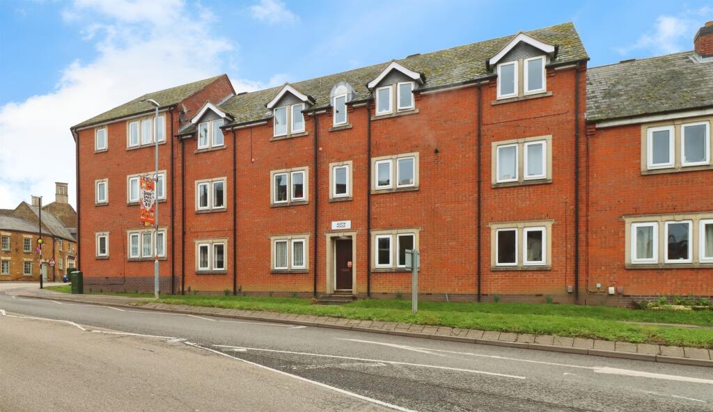 Main image of property: High Street, Rothwell, Kettering