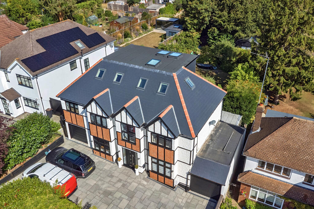 House in London, Broom Hill, Crofton - View 4