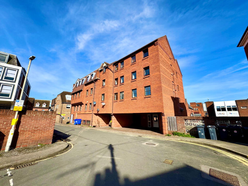 Main image of property: Hall House, Hall Street, Chelmsford, CM2 0HG