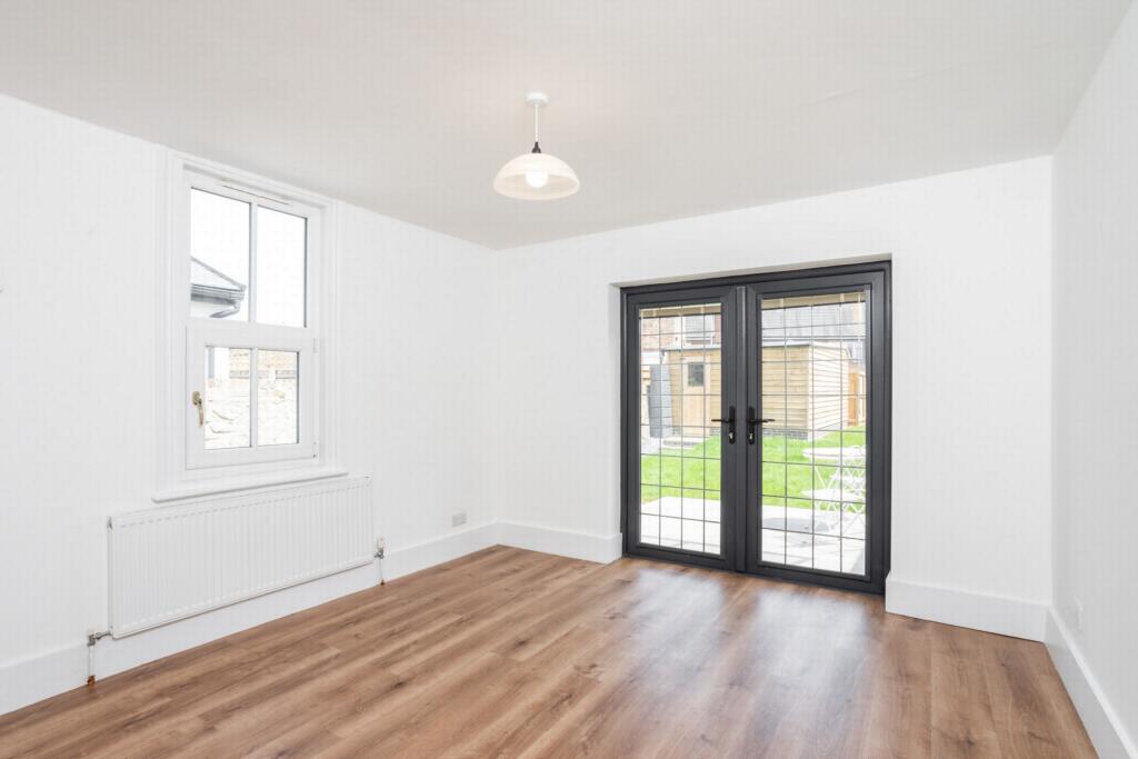St Leonards Road, Hythe, CT21 - More