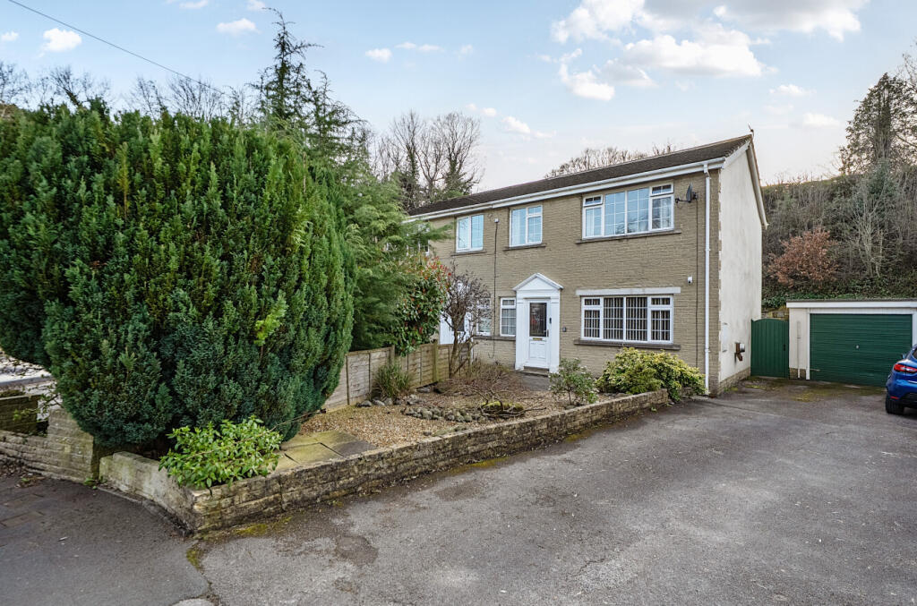 Main image of property: Easby Close, Ilkley, West Yorkshire, LS29