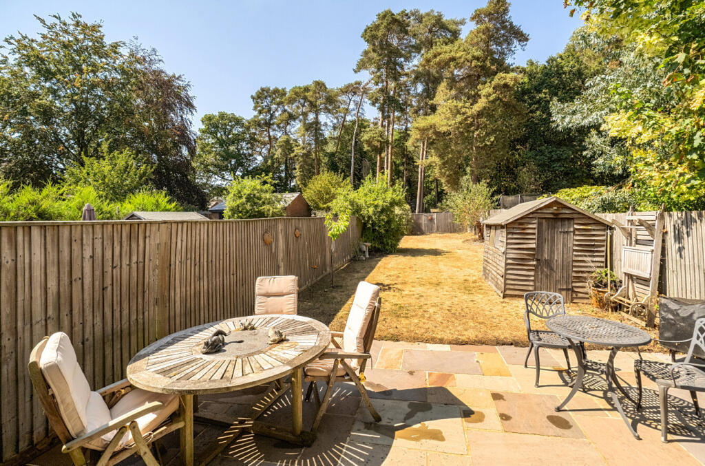 House in Slough - View 4