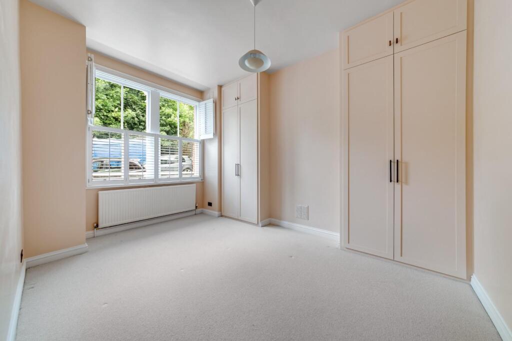Apartment in London - View 3